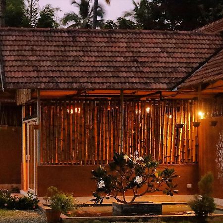 Hotel Pura Vida Varkala Exterior foto