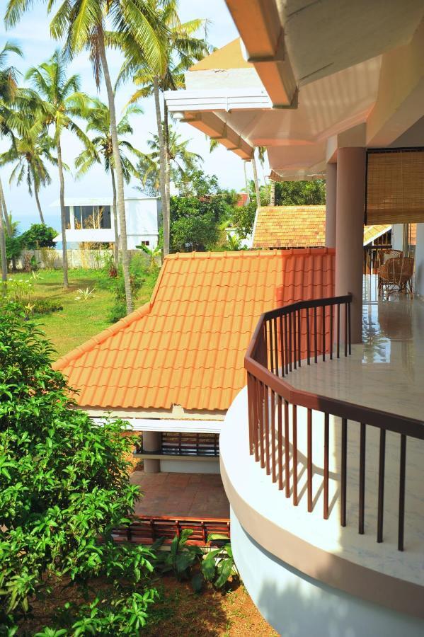 Hotel Pura Vida Varkala Exterior foto
